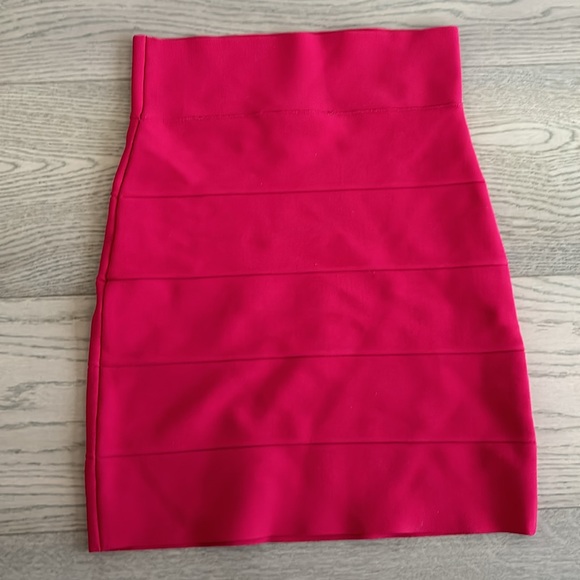 Bcbg bandage skirt size xs - Picture 2 of 4